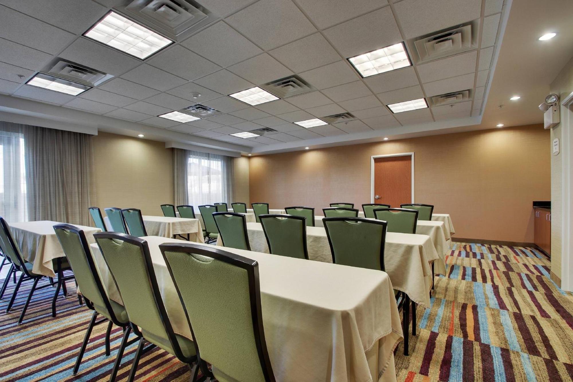 Fairfield Inn & Suites By Marriott Ottawa Starved Rock Area Bagian luar foto