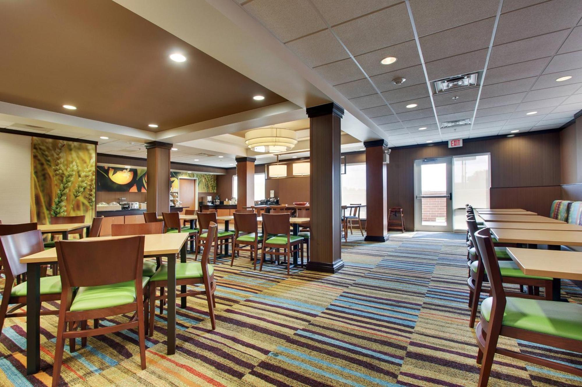 Fairfield Inn & Suites By Marriott Ottawa Starved Rock Area Bagian luar foto